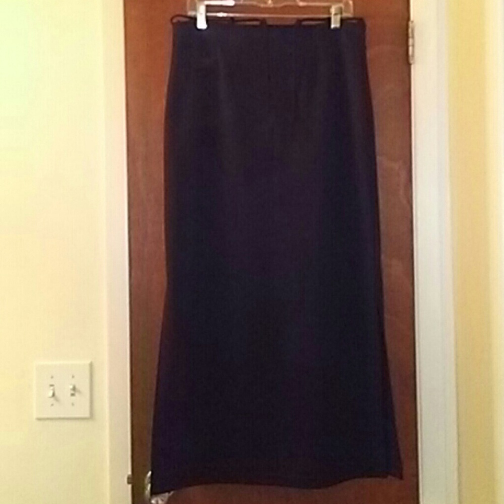 ENT Entrancy Long Black Skirt 16" Slits
